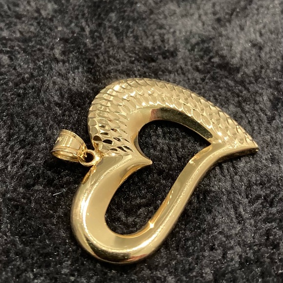 Real 18k Open Heart Pendant Saudi Gold VVSPL - Picture 10 of 10